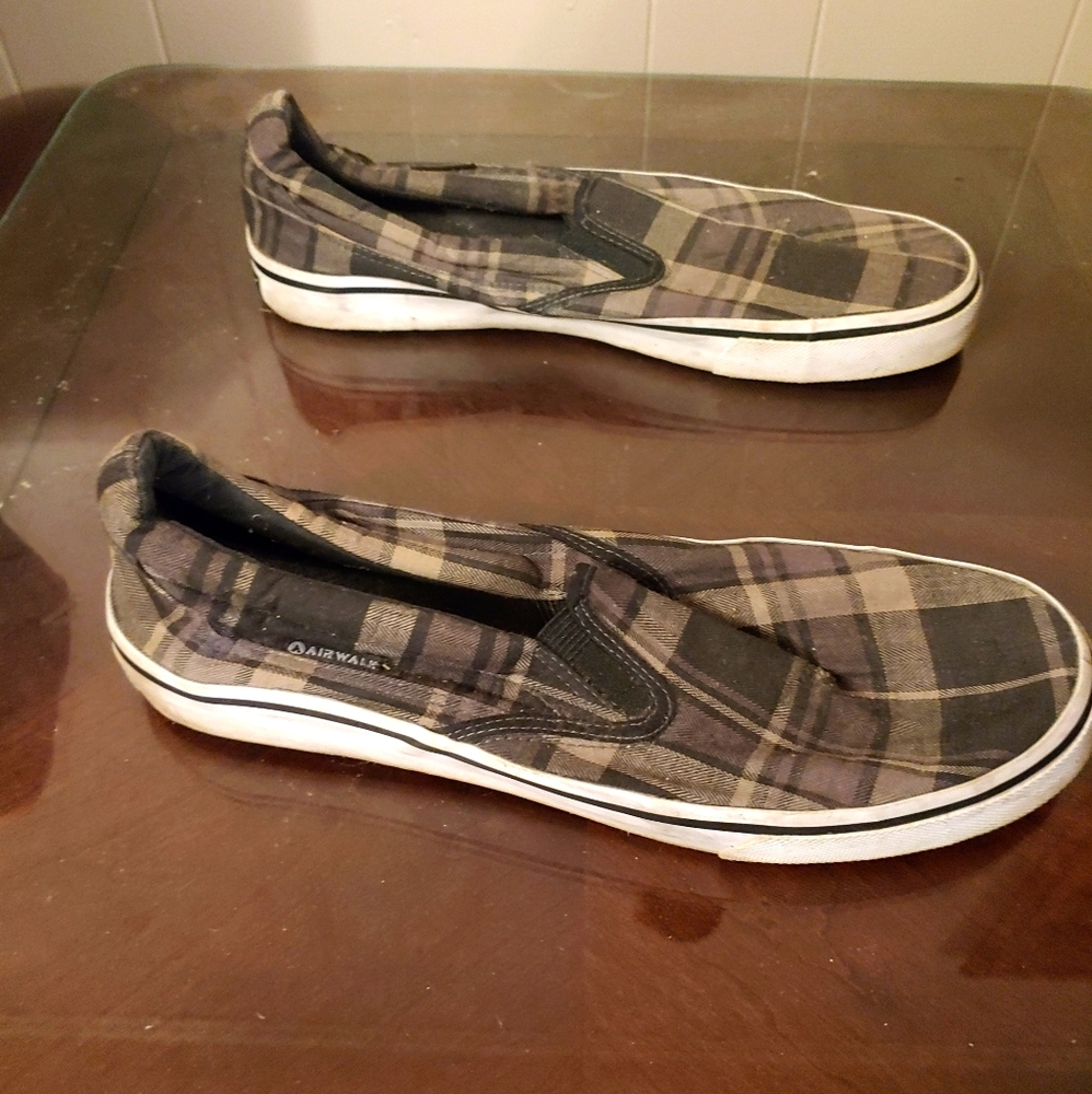 Air Walk slip on shows for men